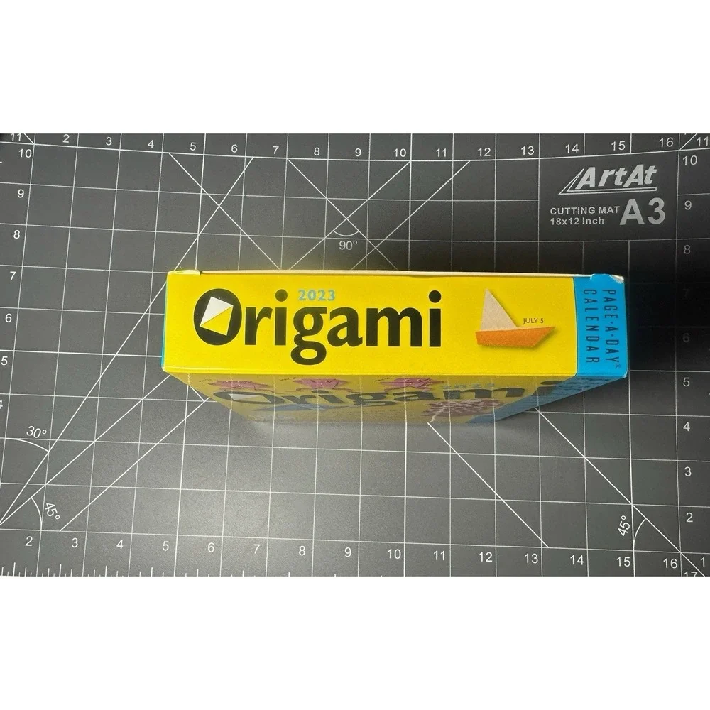 Origami Page-A-Day Calendar 2023: More Than 250 Projects to Fold (Calendar) NEW